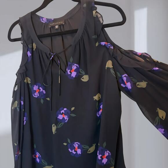 Sanctuary Floral Cold-Shoulder Blouse – Black/Purple (XS) - Picture 1 of 6